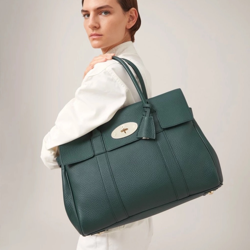 New Mulberry 'Bayswater' in Mulberry Green Leather Tote  - MSRP $1650 - Picture 4 of 10